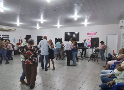 Imagem de compartilhamento para o artigo Prefeitura de Figueirão realiza tradicional Baile da Melhor Idade com comemoração dos aniversariantes do mês da MS Todo dia